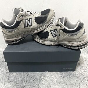 New Balance 2002r Size 9 Mens